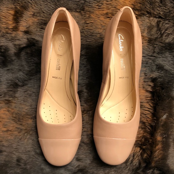 clarks chartli diva leather pump